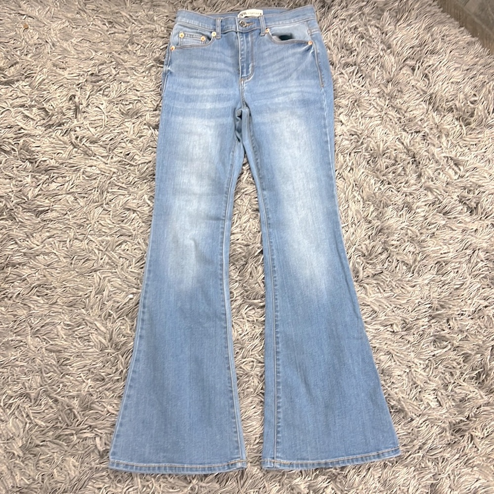 Zara bell bottom jeans SIZE 0 NEW